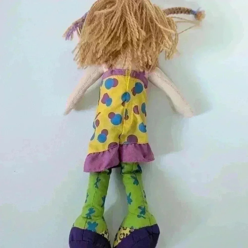 Groovy Girl Siri 12" Plush Doll With Outfit - Picture 2 of 5